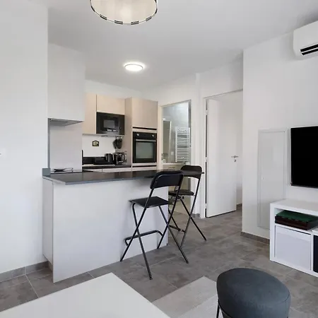 T2 Neuf Proche Et Apartamento